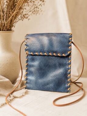 Vintage Michael Rome Besozzi Italy Distressed Leather Crossbody Wallet Blue Boho